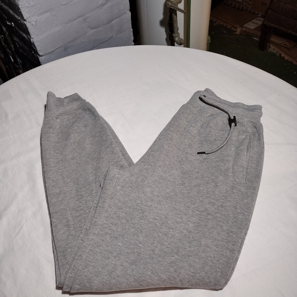 Galaxy by Harvic Heather Gray Slim Fit Joggers With Pockets - Picture 11 of 12